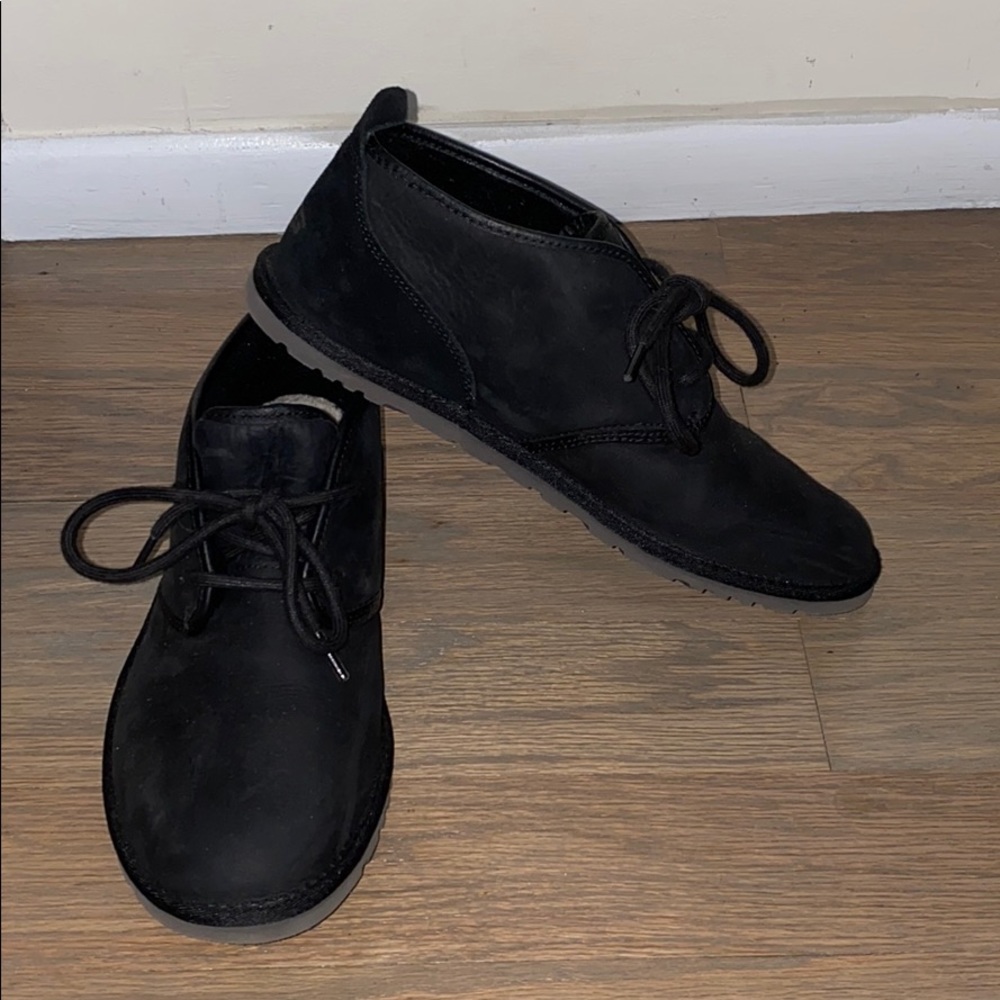 Black Ugg boots with box - Picture 1 of 4